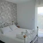 Casa Coruja Konukevi 3*