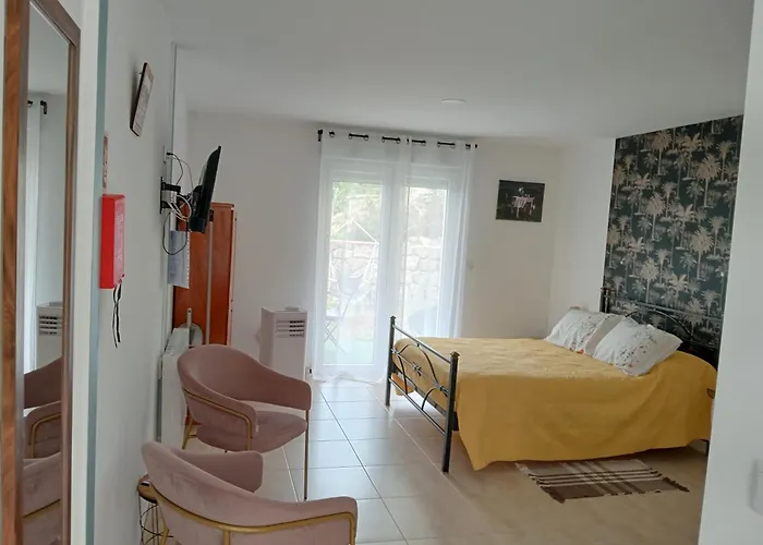 Casa de hóspedes Casa Coruja 3*